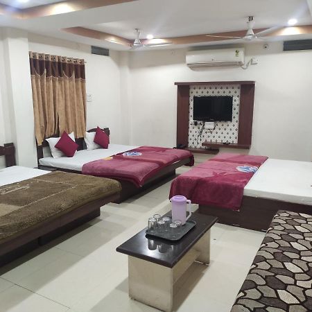 Hotel Vrandavan Palace Near Mahakal Temple Ujjain Luaran gambar