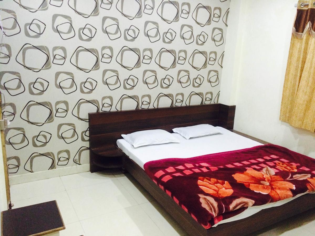 Hotel Vrandavan Palace Near Mahakal Temple Ujjain Luaran gambar