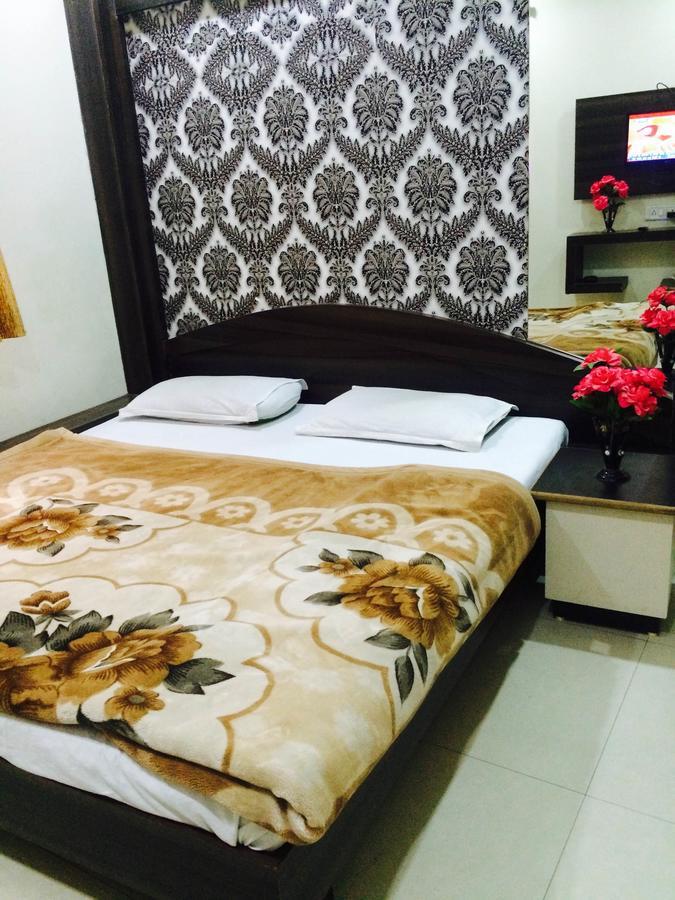 Hotel Vrandavan Palace Near Mahakal Temple Ujjain Luaran gambar