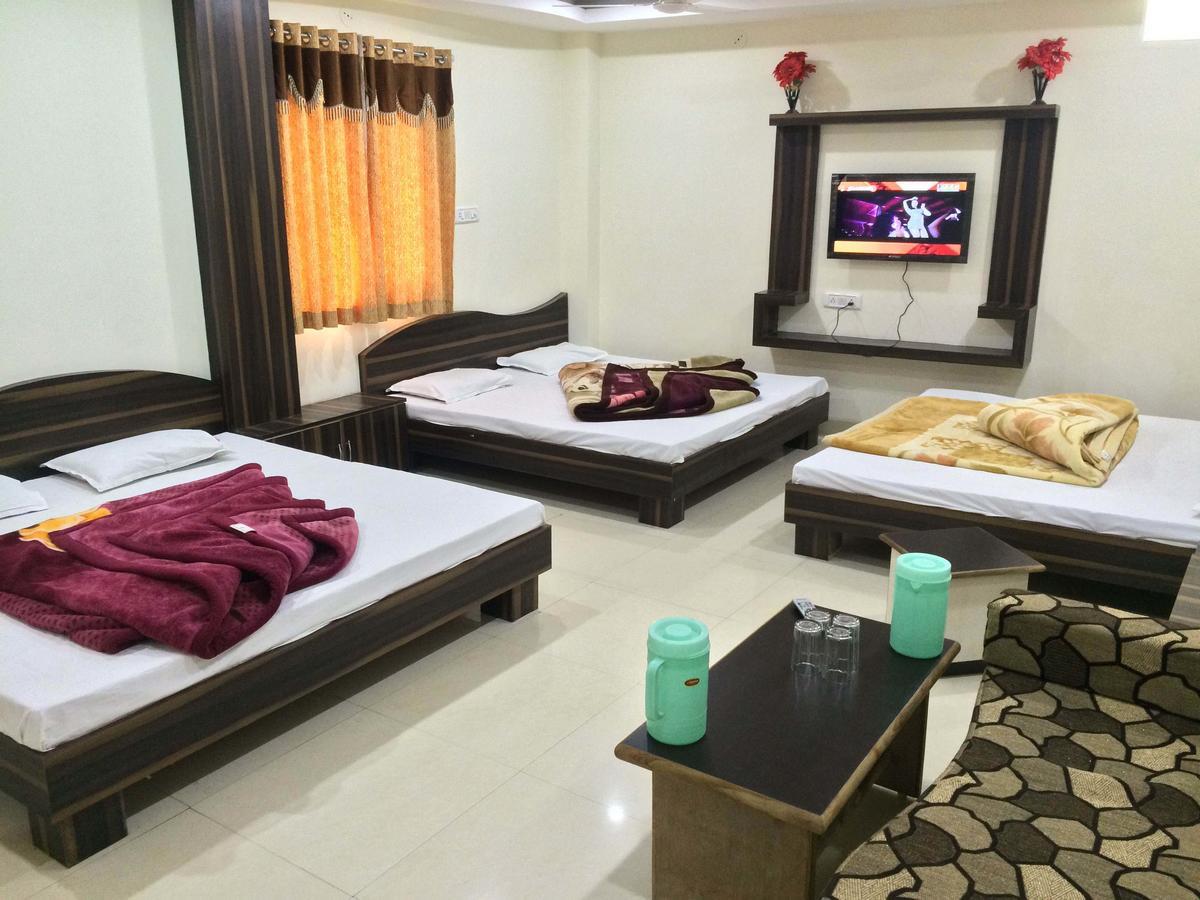 Hotel Vrandavan Palace Near Mahakal Temple Ujjain Luaran gambar