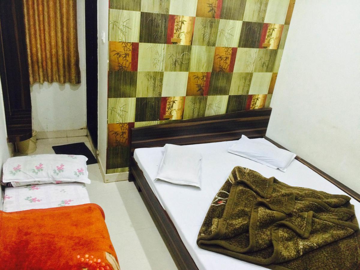 Hotel Vrandavan Palace Near Mahakal Temple Ujjain Luaran gambar