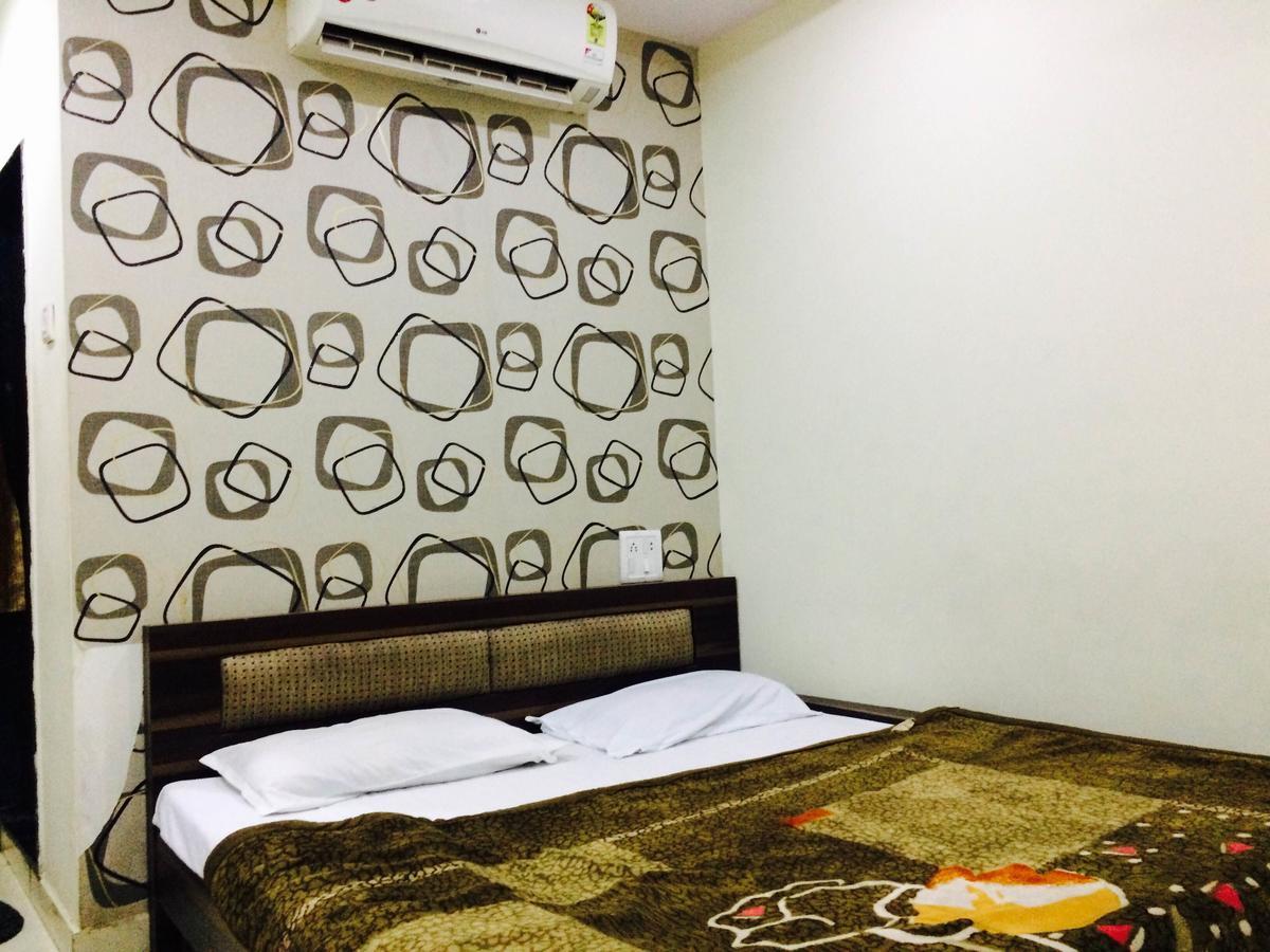Hotel Vrandavan Palace Near Mahakal Temple Ujjain Luaran gambar