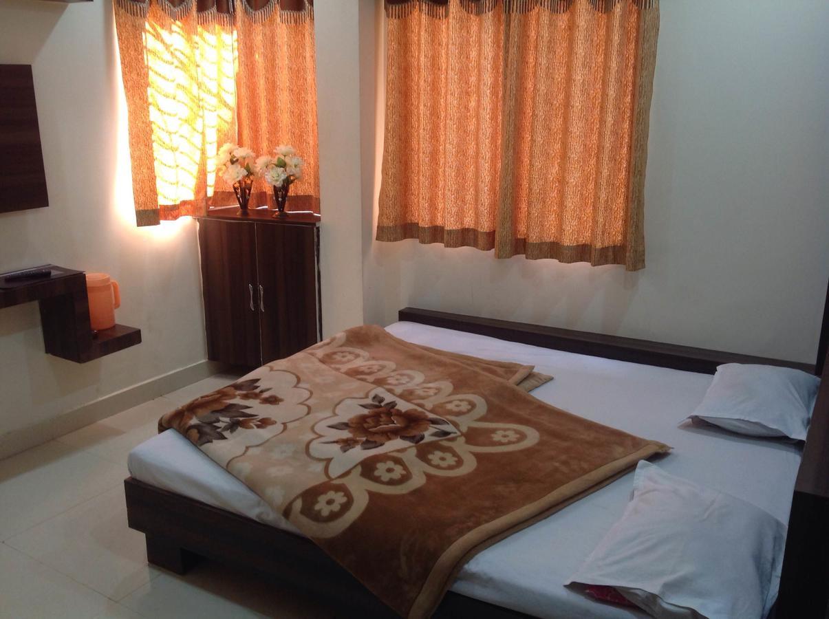 Hotel Vrandavan Palace Near Mahakal Temple Ujjain Luaran gambar
