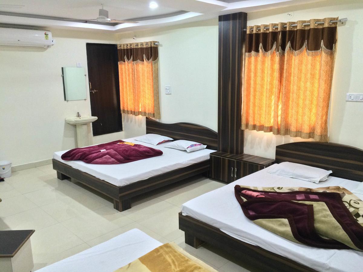 Hotel Vrandavan Palace Near Mahakal Temple Ujjain Luaran gambar