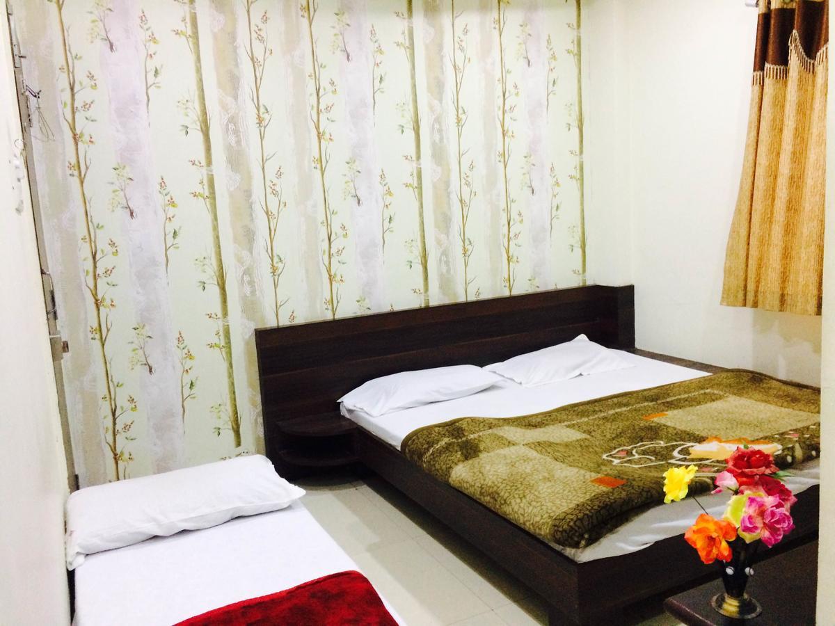 Hotel Vrandavan Palace Near Mahakal Temple Ujjain Luaran gambar
